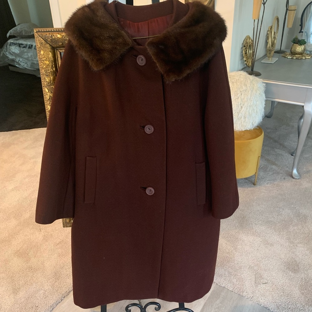 Vintage Excellent Condition Wool Luxury Coat; Genuine Mink Collar Brown/Brown.